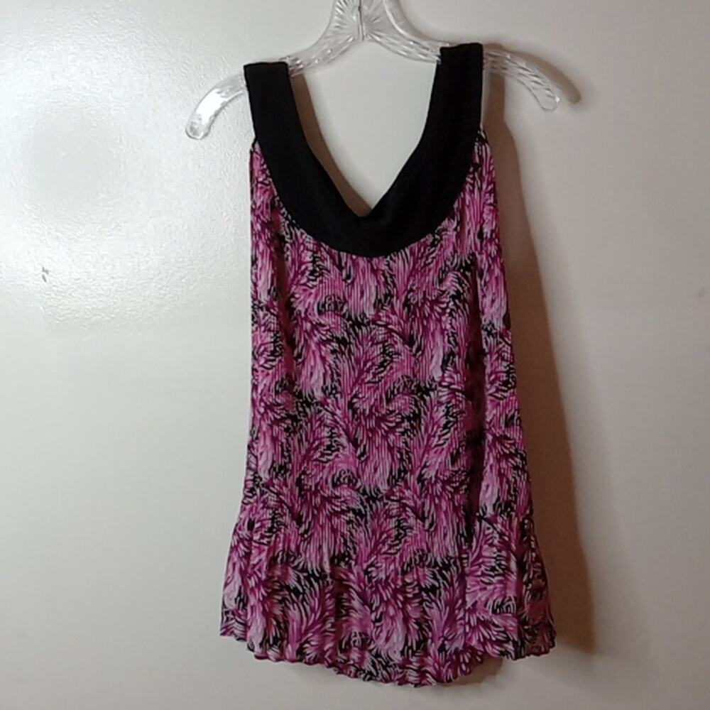 Serenade Women's Sleeveless Peplum Accordion Pleated Stretchy Top. 2X. Dressy